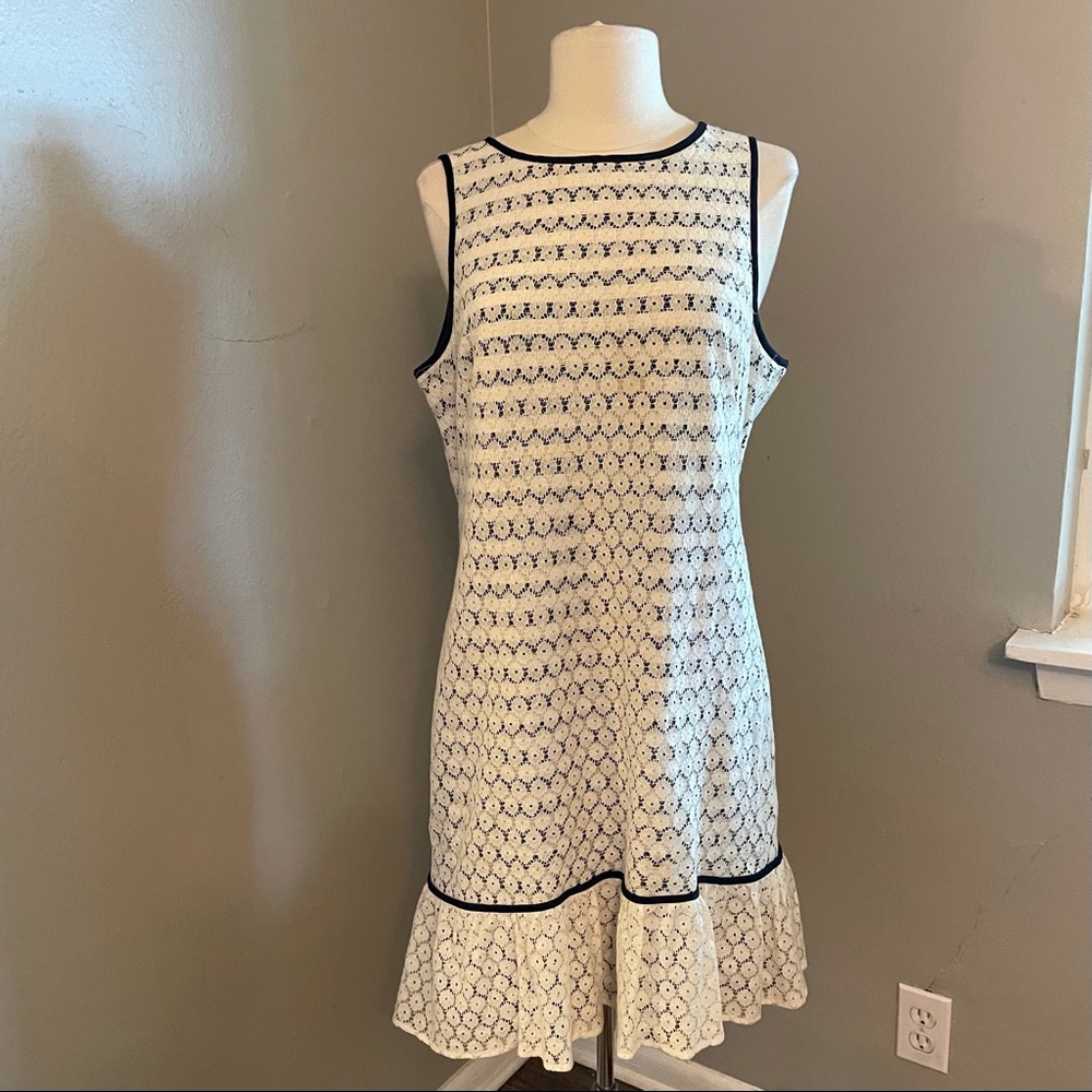 J. Taylor White Lace Size 8 Dress